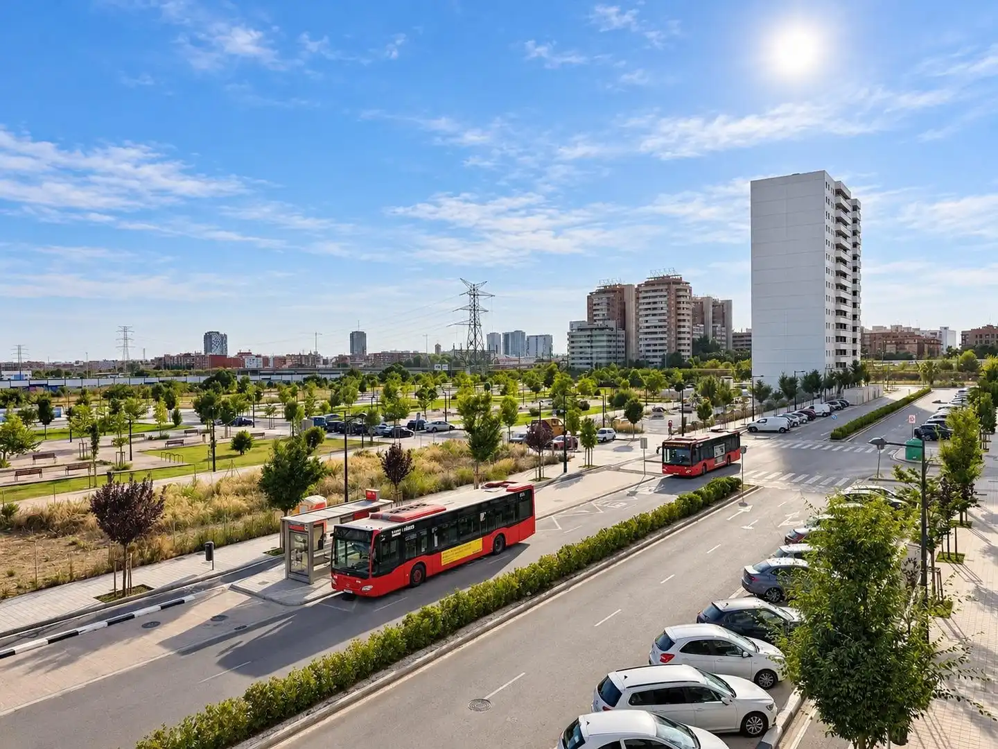 Außenansicht von Wohnung zur Miete in Valencia mit Terrasse und Abstellraum