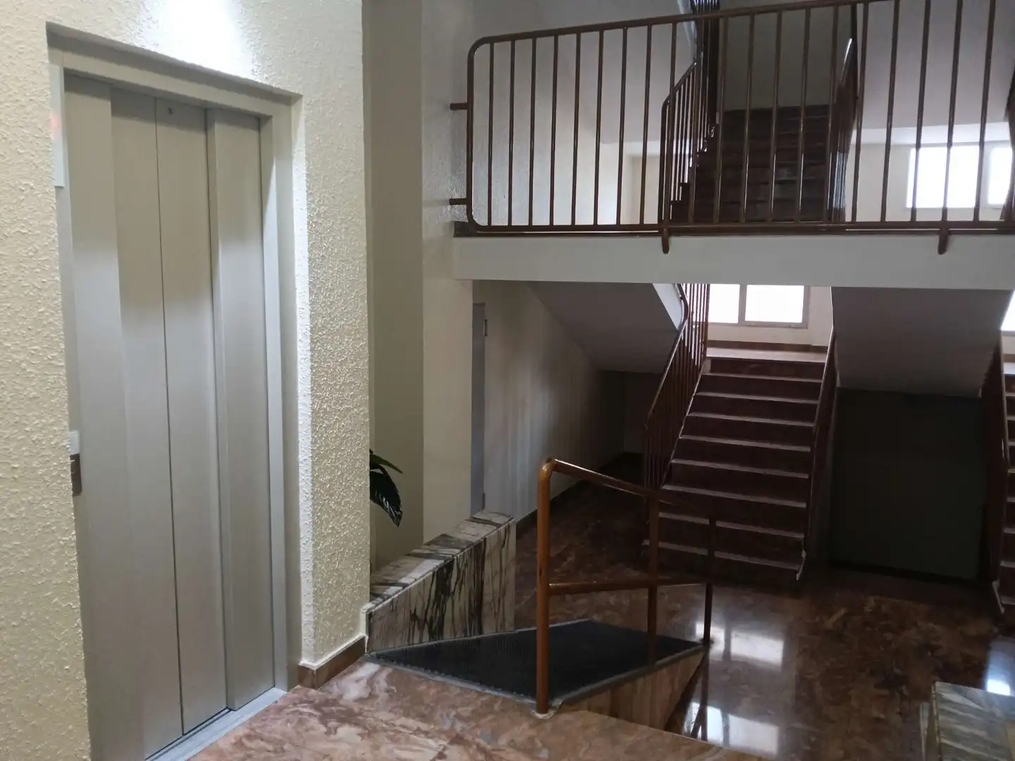 Flat for sale in Zaragoza  with Heating, Terrace and Furnished
