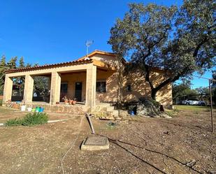 Exterior view of Country house for sale in Cáceres Capital  with Private garden and Swimming Pool