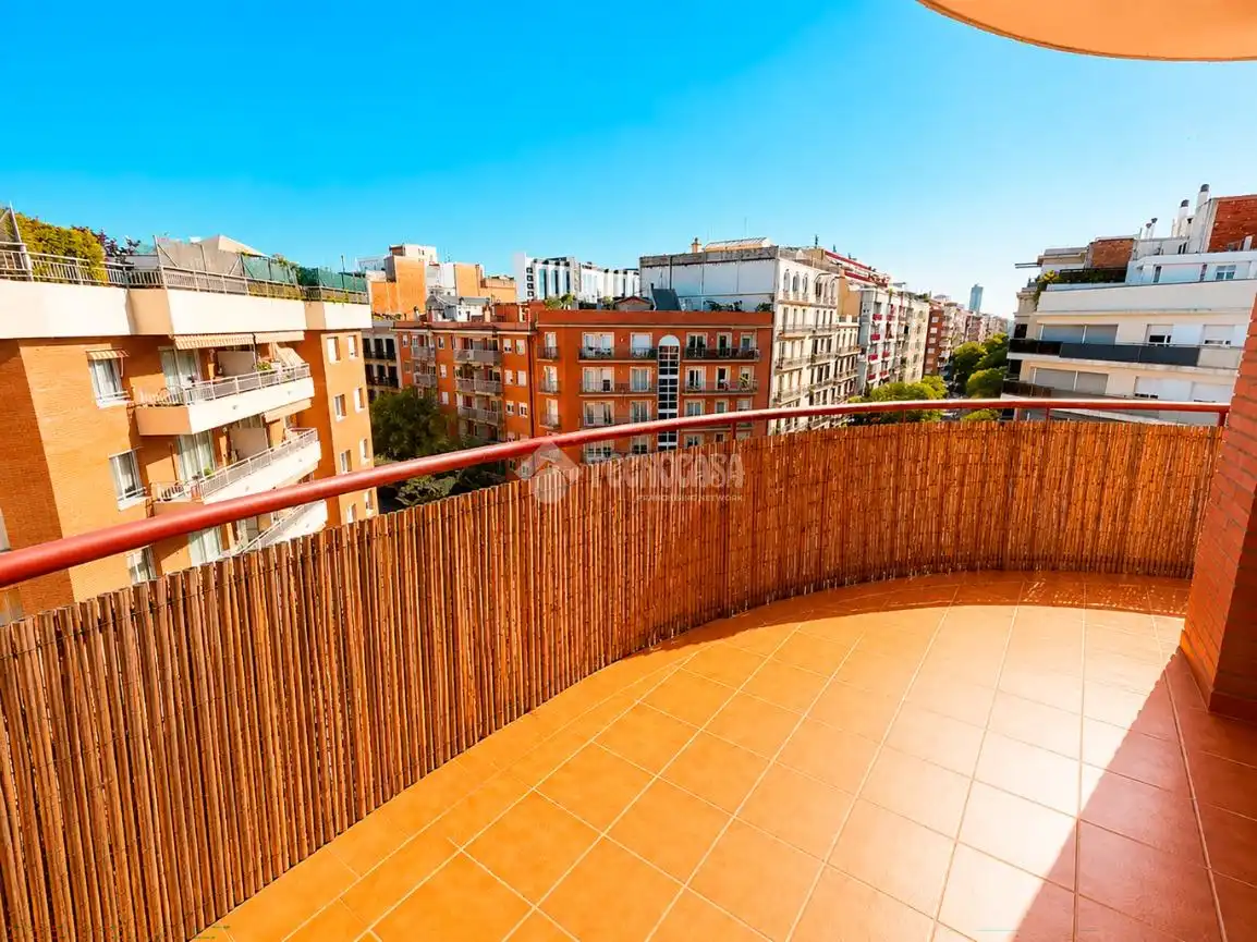 Appartamento con terrazza in vendita a Eixample, imagen 2