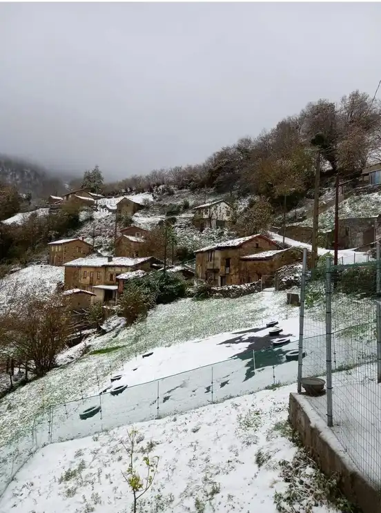 Vista exterior de Casa adosada en venda en Langreo amb Terrassa