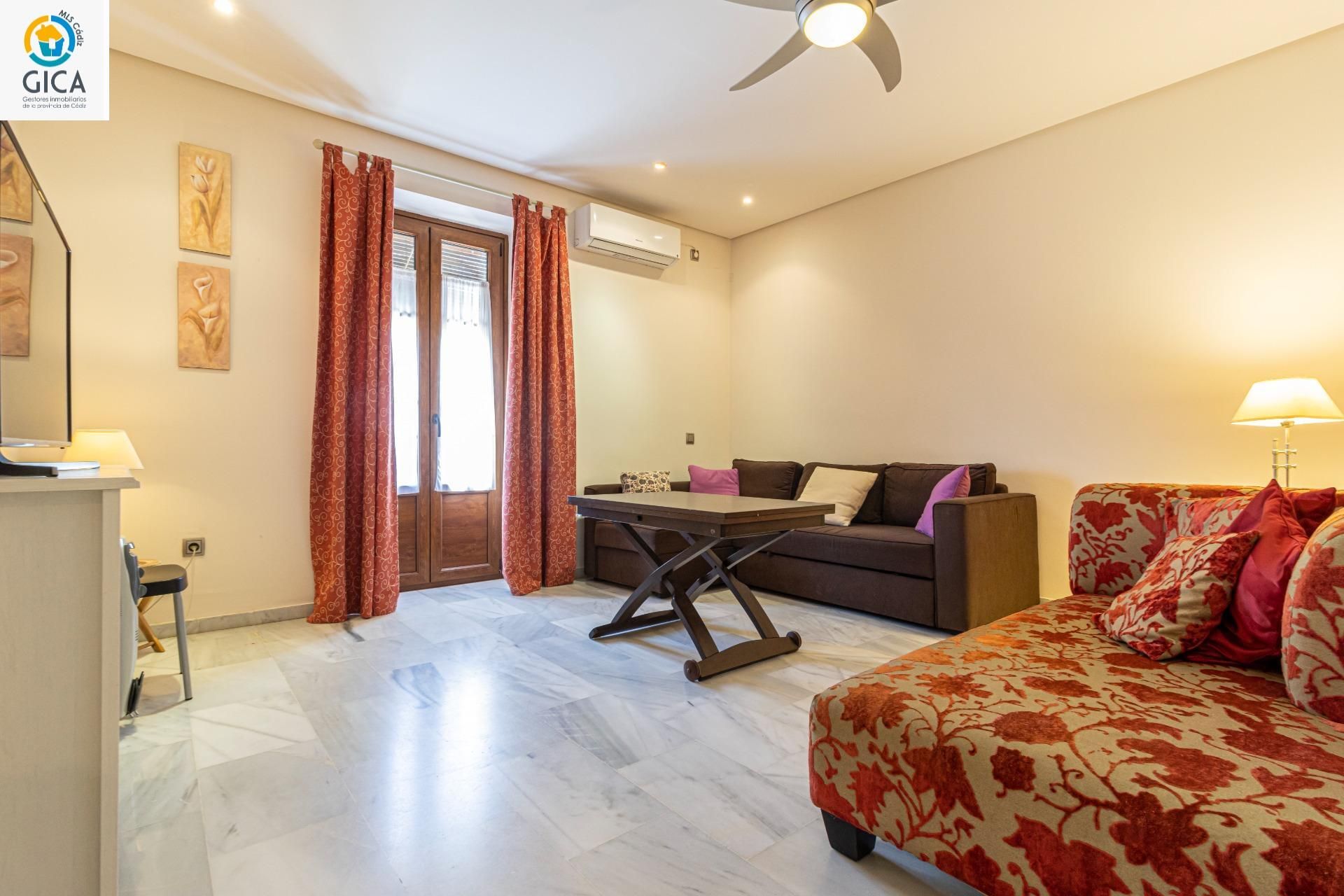 Sala d'estar de Apartament en venda en Jerez de la Frontera amb Aire condicionat, Traster i Balcó