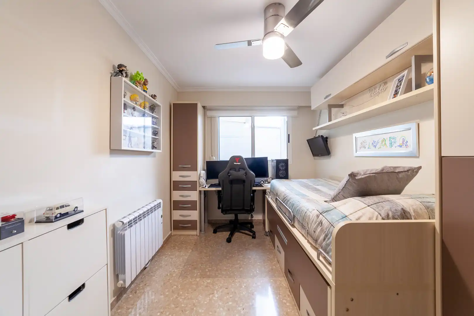 Bedroom of Flat for sale in Manises  with Air Conditioner, Heating and Oven