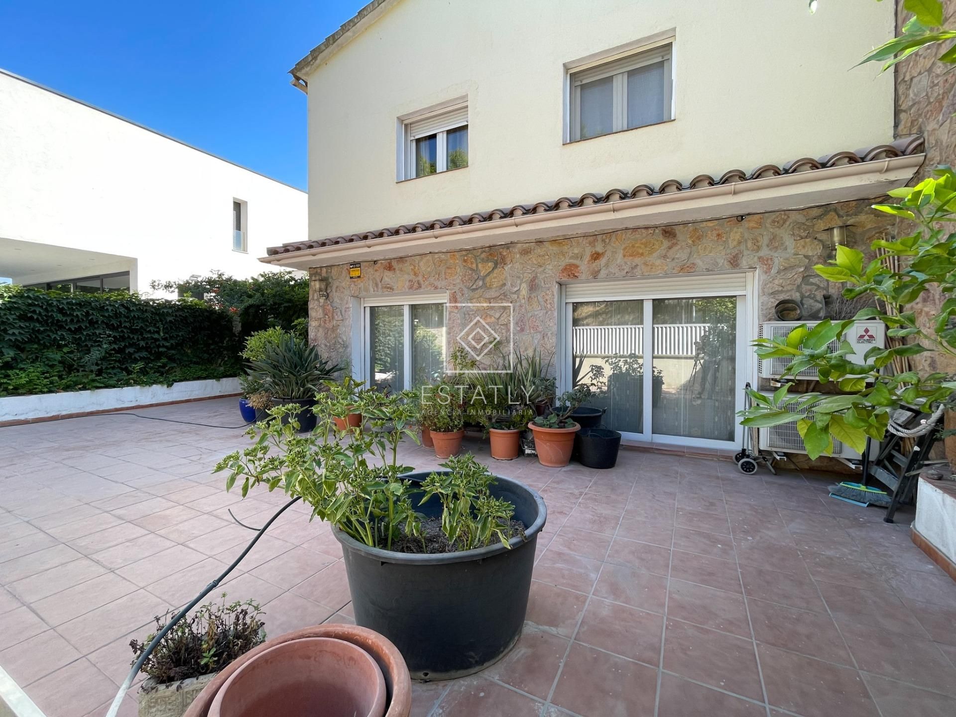 Exterior view of Single-family semi-detached for sale in Empuriabrava  with Heating