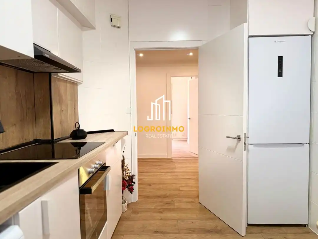 Cocina de Piso en venta en  Logroño con Calefacción, Trastero y Amueblado