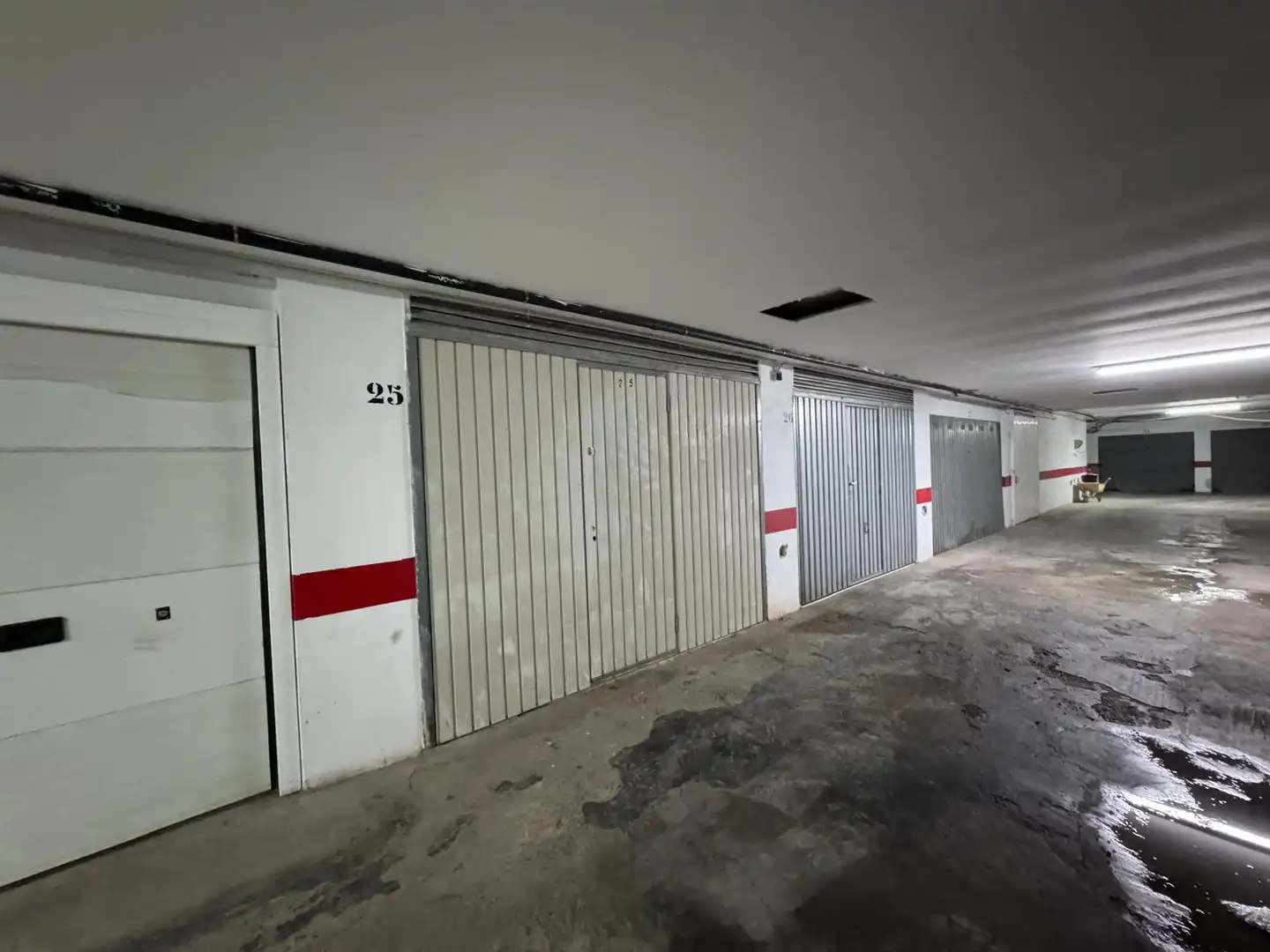 Aparcament de Pis en venda en Torrevieja amb Aire condicionat, Jardí privat i Piscina