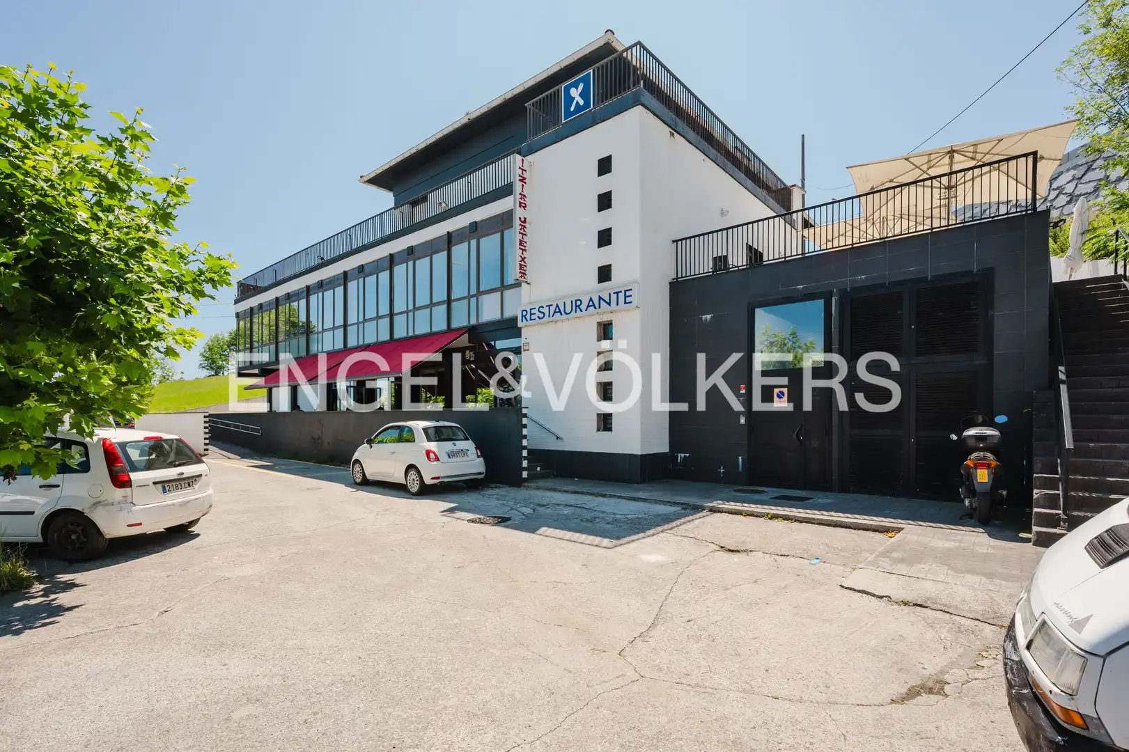 Vista exterior de Casa o chalet en venta en Deba con Calefacción, Jardín privado y Balcón