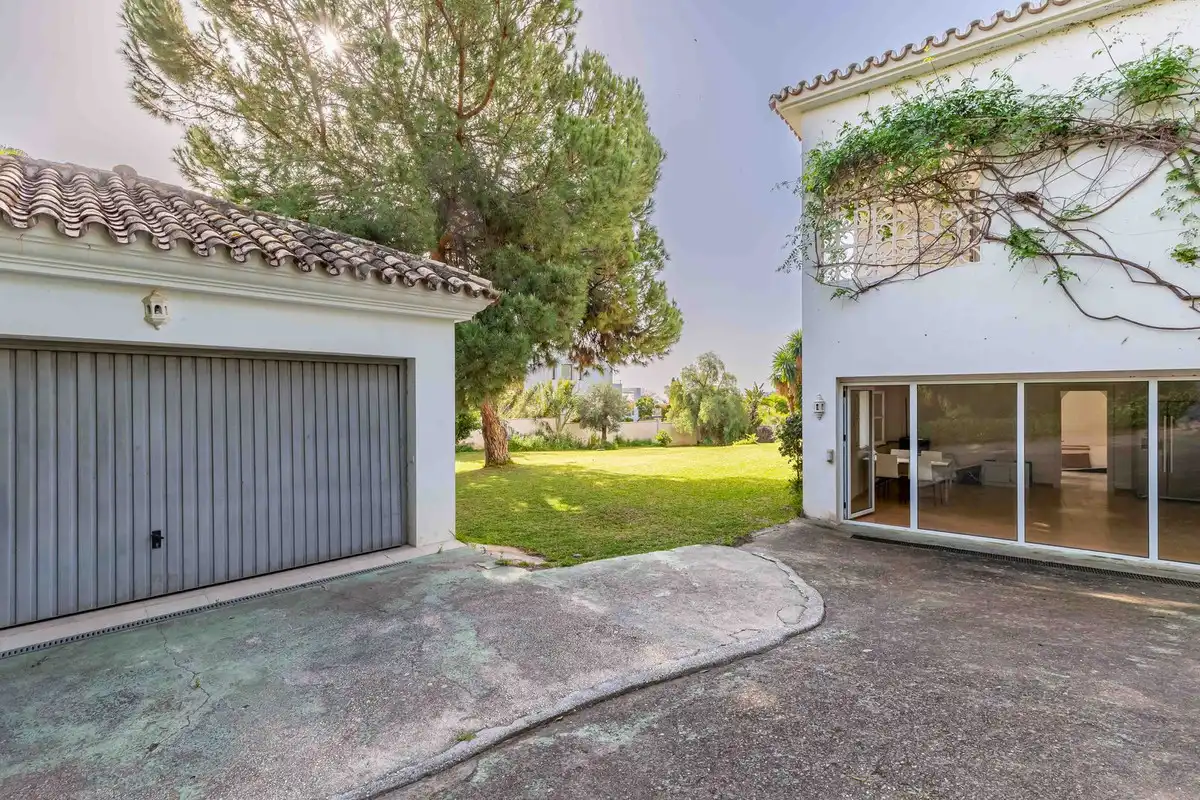 Chalet con terraza en venta en Avenida Benamara 15, imagen 13