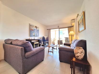 Sala d'estar de Apartament en venda en Calpe / Calp amb Terrassa i Piscina