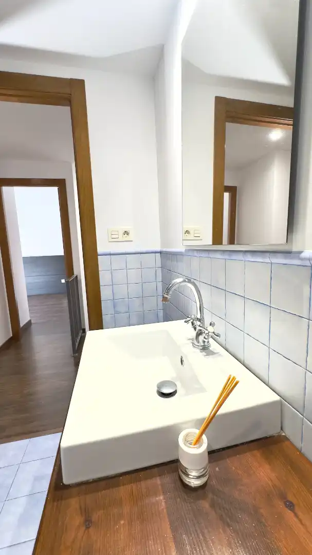 Baño de Dúplex en venta en Sant Llorenç Savall con Calefacción, Parquet y Horno