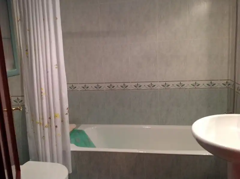 Baño de Casa o chalet en venta en Nájera con Jardín privado, Terraza y Trastero