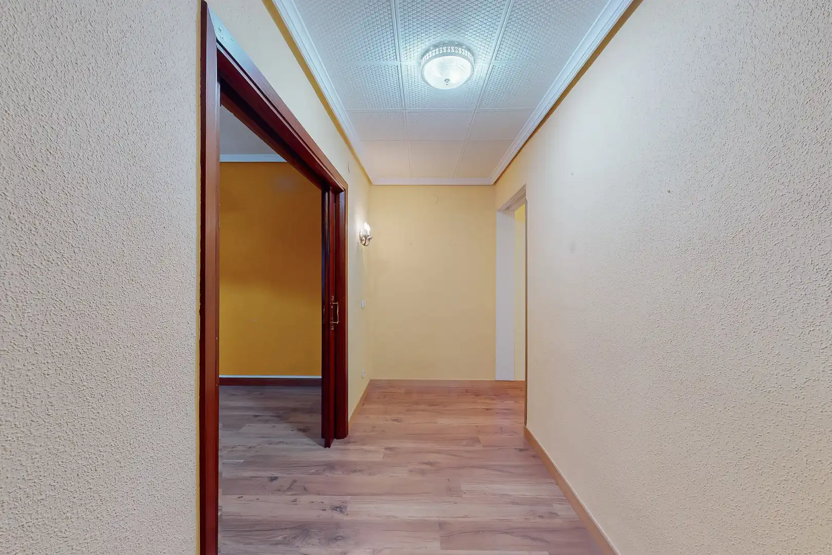 Piso en venta en  Pamplona / Iruña con Calefacción y Balcón