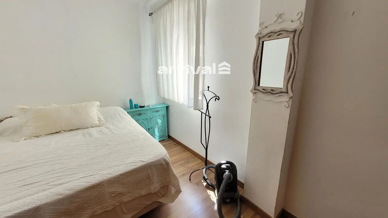 Schlafzimmer von Wohnung zur untervermieten in Valencia mit Klimaanlage, Möbliert und Waschmaschine