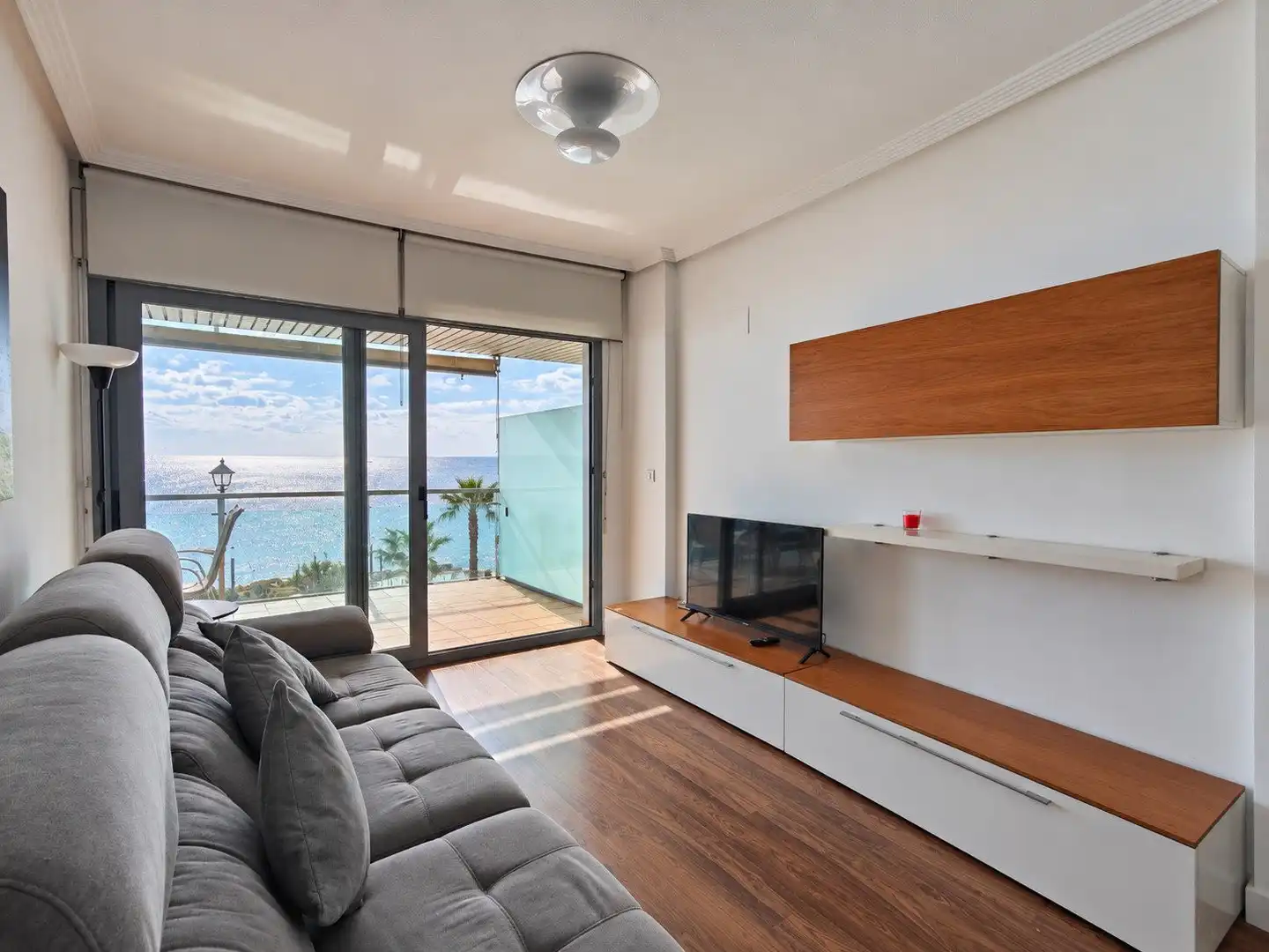 Sala de estar de Apartamento en venta en Torrevieja con Calefacción, Terraza y Amueblado