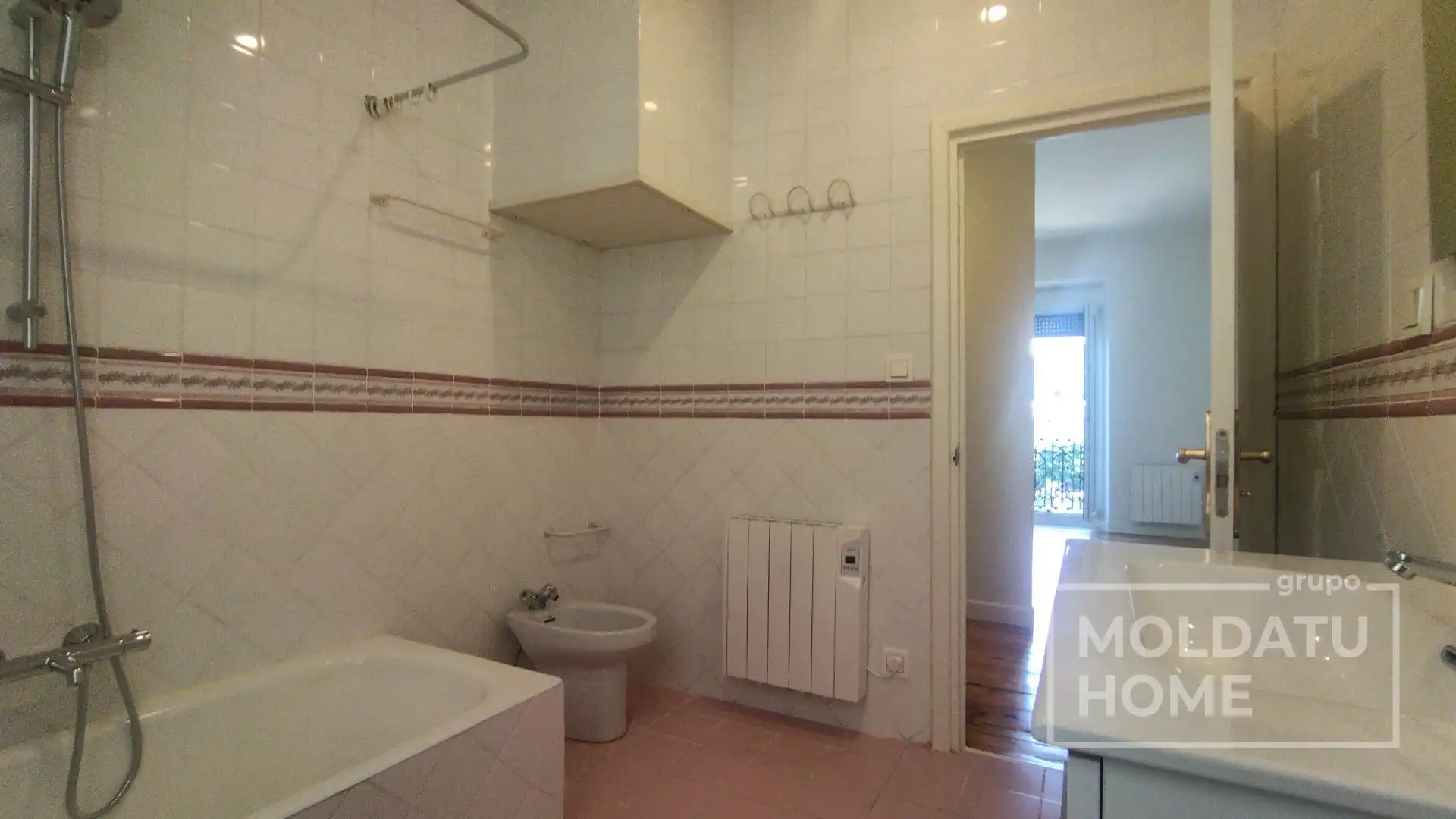 Baño de Piso de alquiler en Donostia - San Sebastián  con Calefacción y Terraza