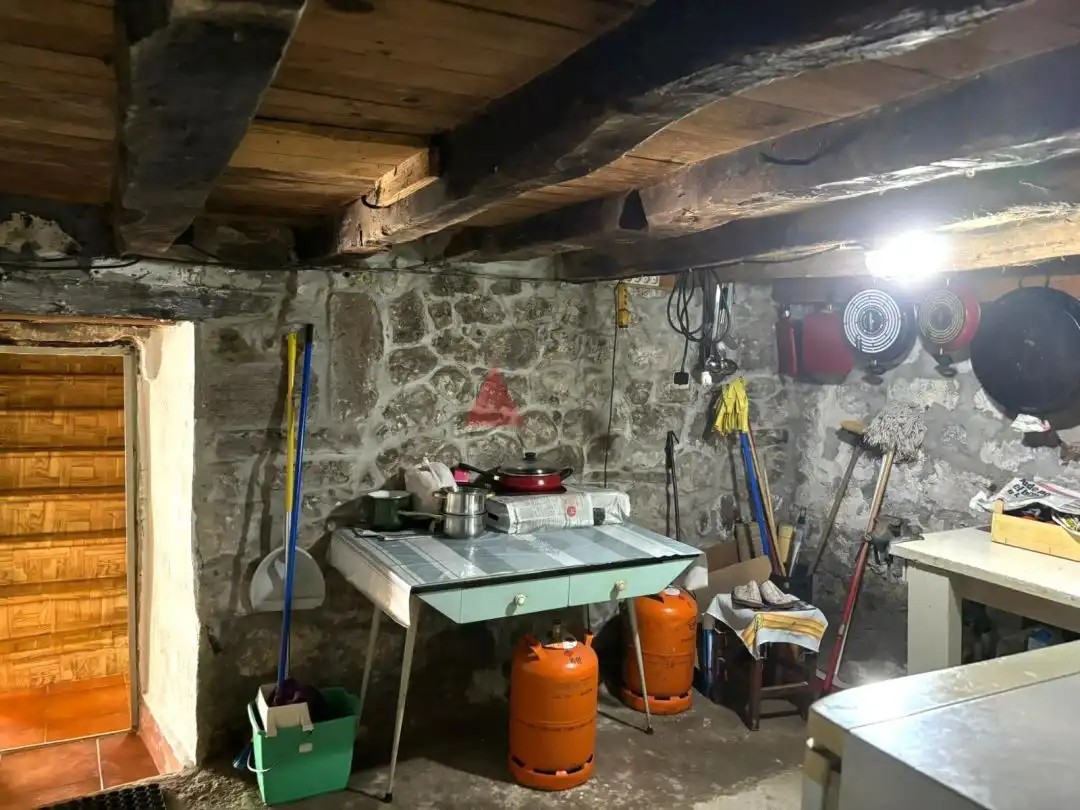 Casa adosada en venda en Campoo de Enmedio amb Terrassa, Traster i Moblat