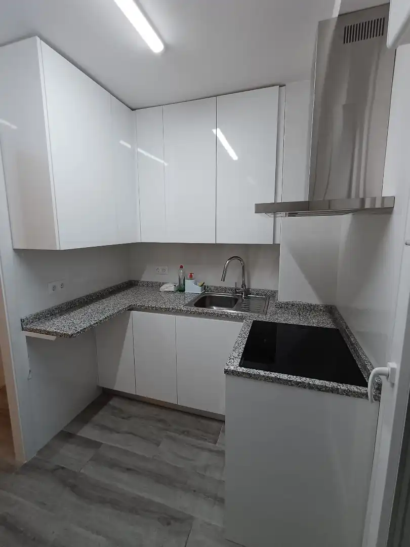 Cocina de Piso para compartir en Leganés con Jardín privado, Parquet y Trastero
