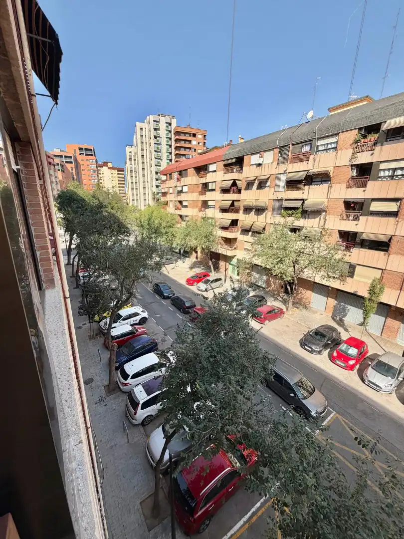 Außenansicht von Wohnung zur Miete in Valencia mit Klimaanlage, Heizung und Möbliert