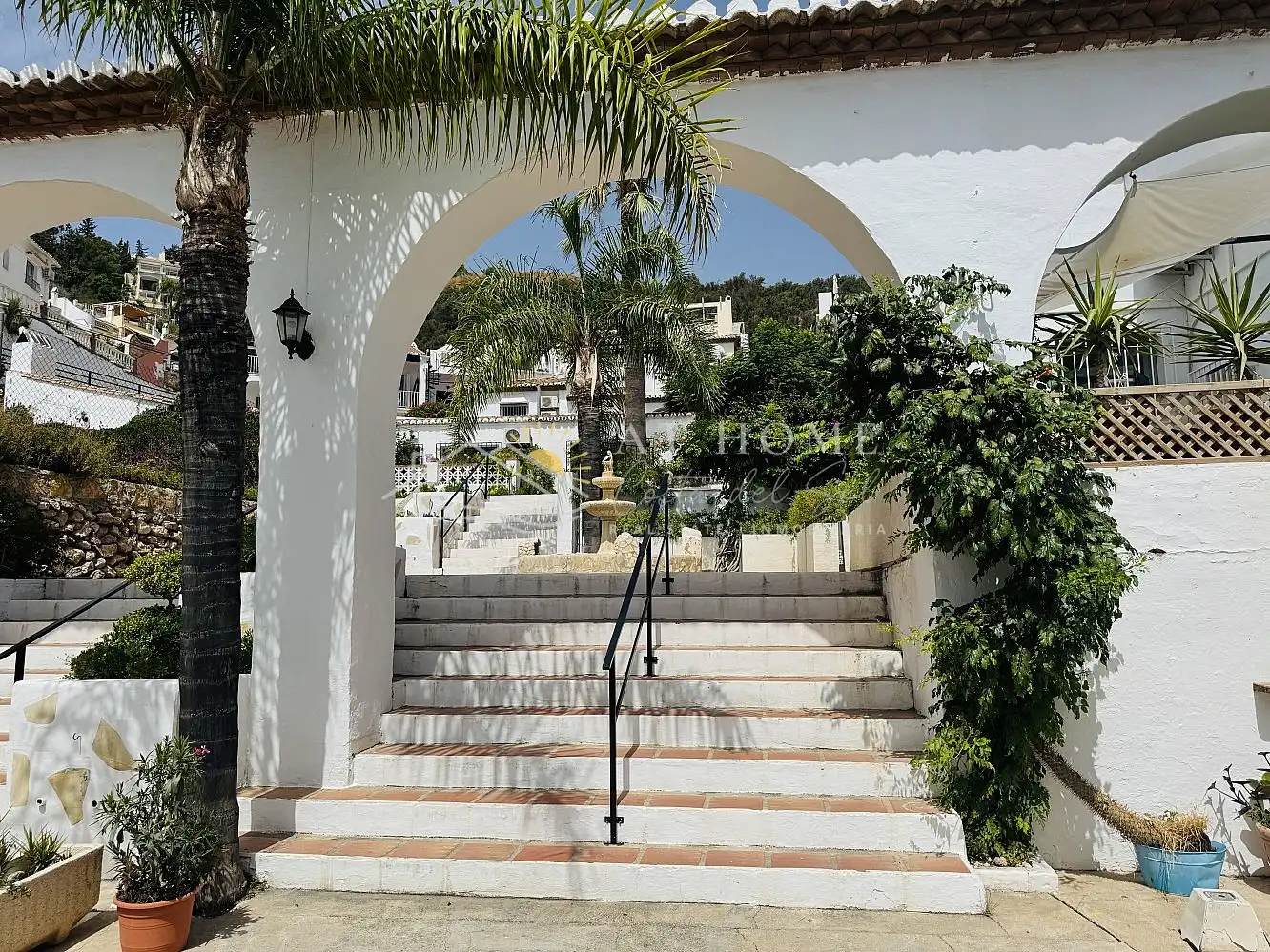 Vista exterior de Apartamento de alquiler en Nerja con Terraza, Piscina y Horno