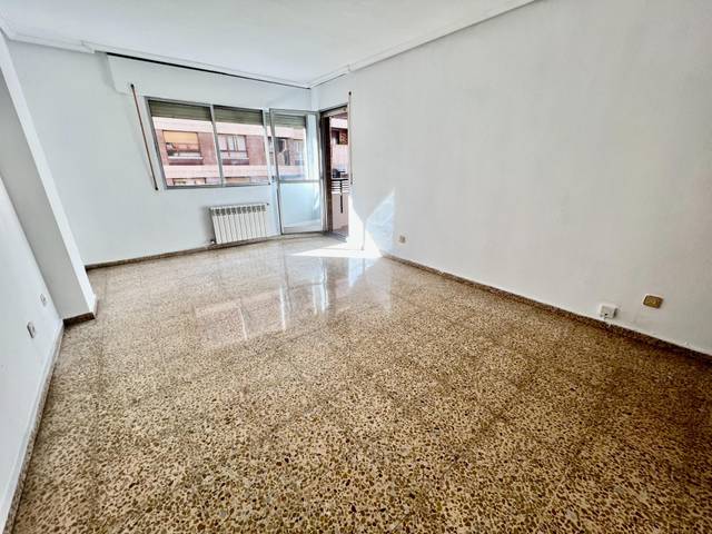 Piso en Alquiler en  CASPE, COMPROMISO DE, 17 en Las Fuentes