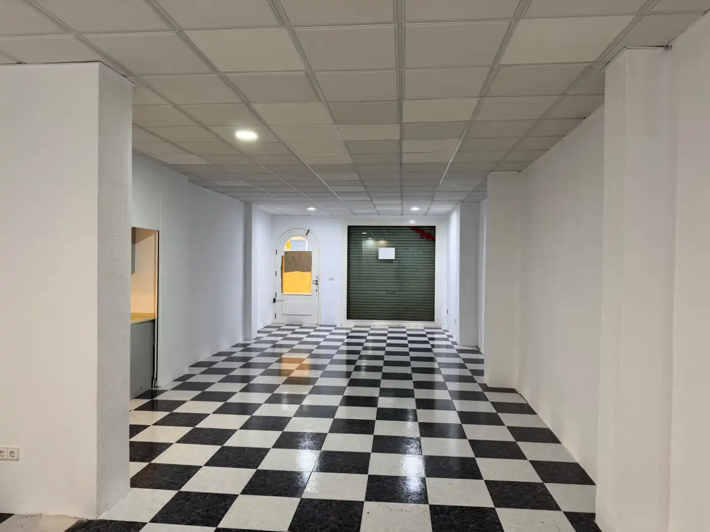 Local comercial de lloguer a Passeig del Comtat 49, imagen 3