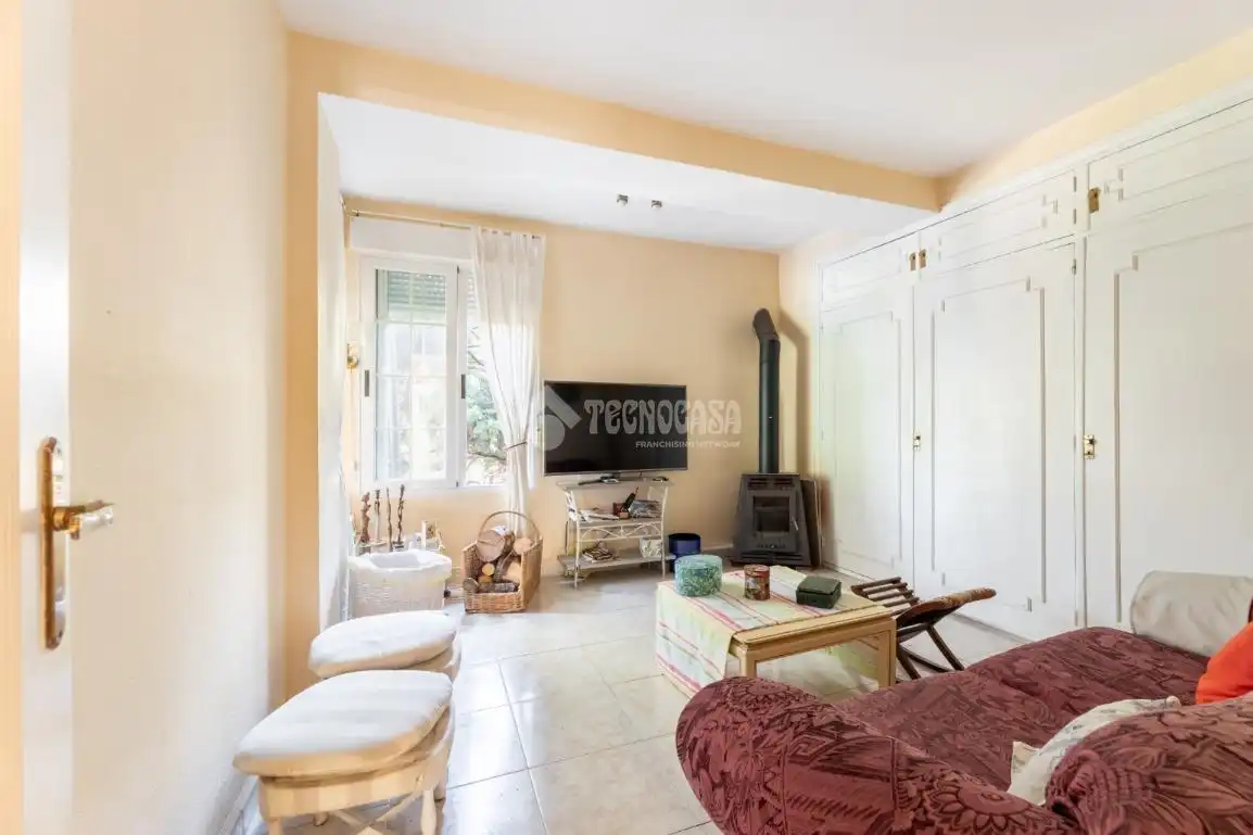 Wohnzimmer von Haus oder Chalet zum Verkauf in Torrelodones mit Heizung, Privatgarten und Terrasse