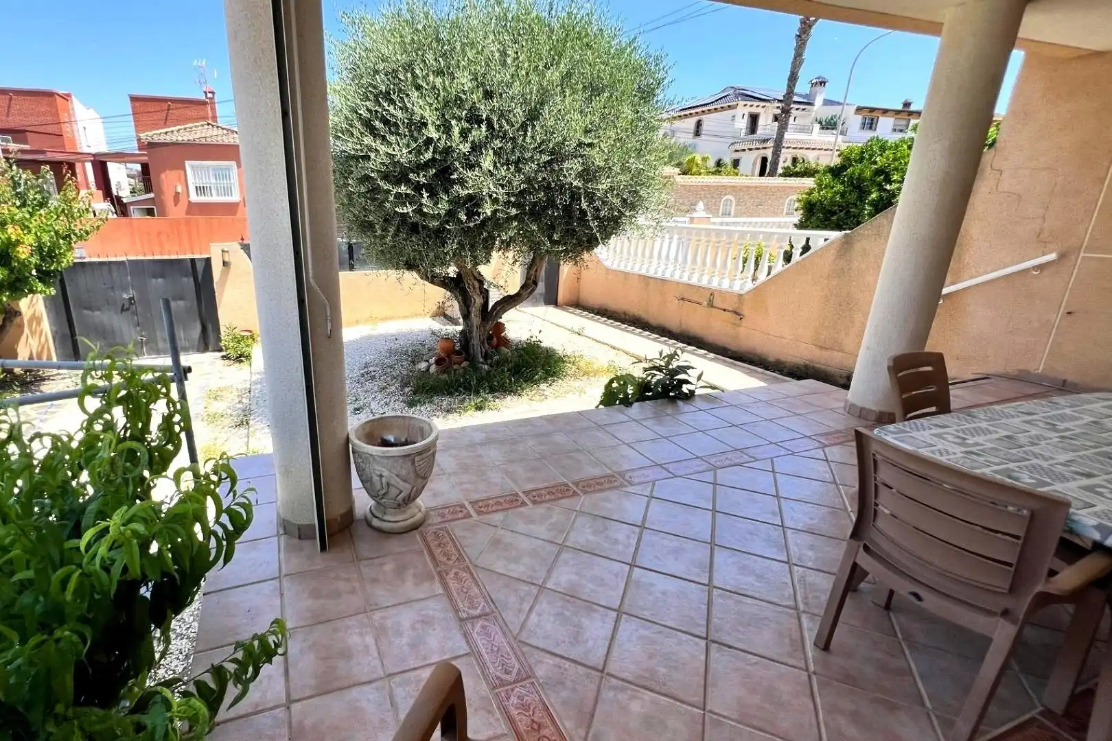 Casa pareada con jardín en venta en Calle C. Meridiano 4, imagen 4