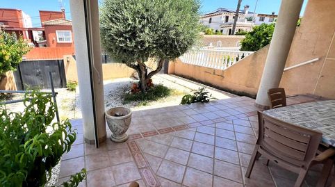 Foto 4 de Casa adosada en venta en Calle C. Meridiano, 4, Aguas Nuevas, Torrevieja