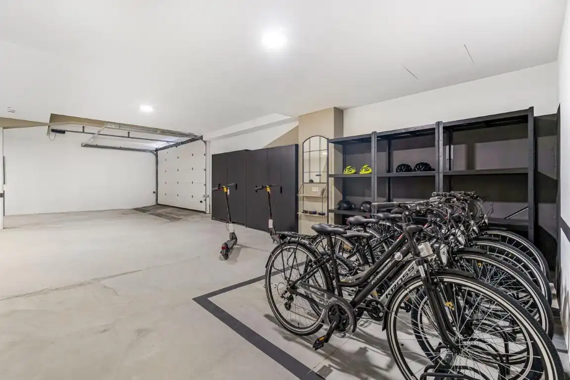Parking of Houses for sale in Marbella  with Air Conditioner, Heating and Private garden