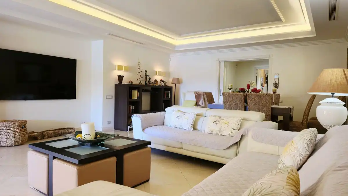 Piso con ascensor en venta en Estepona Pueblo, imagen 7