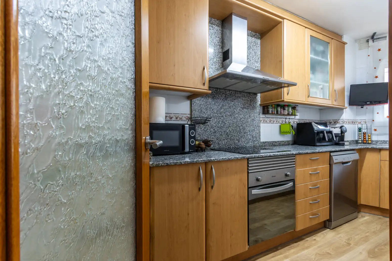 Kitchen of Flat for sale in Terrassa  with Air Conditioner, Heating and Parquet flooring