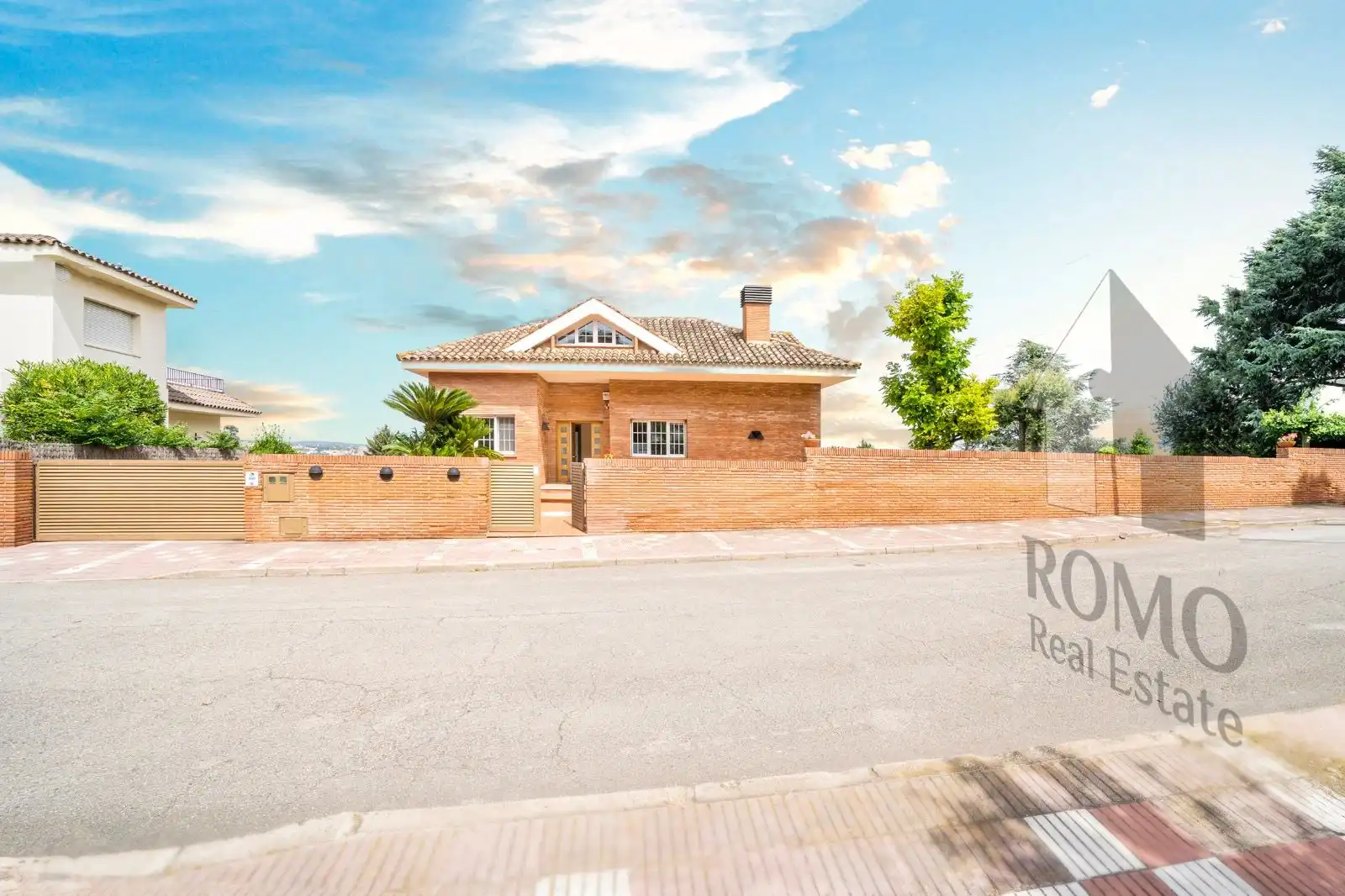 Houses for sale in Carrer d'Osona, Canovelles