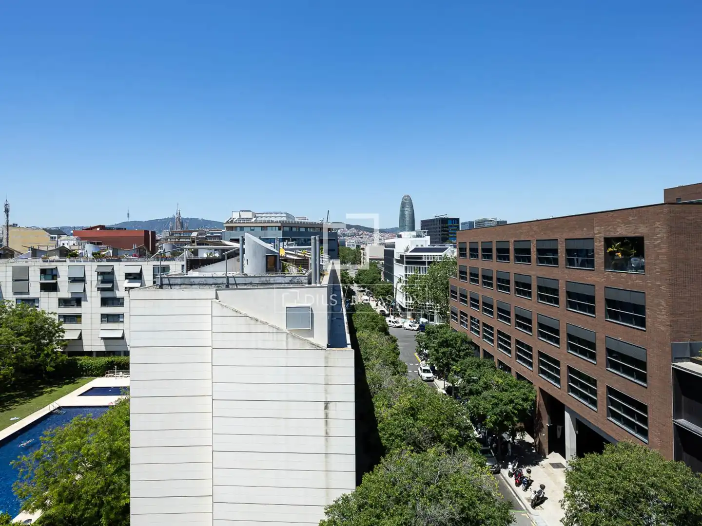 Exterior view of Flat for sale in Barcelona  with Air Conditioner, Terrace and Furnished