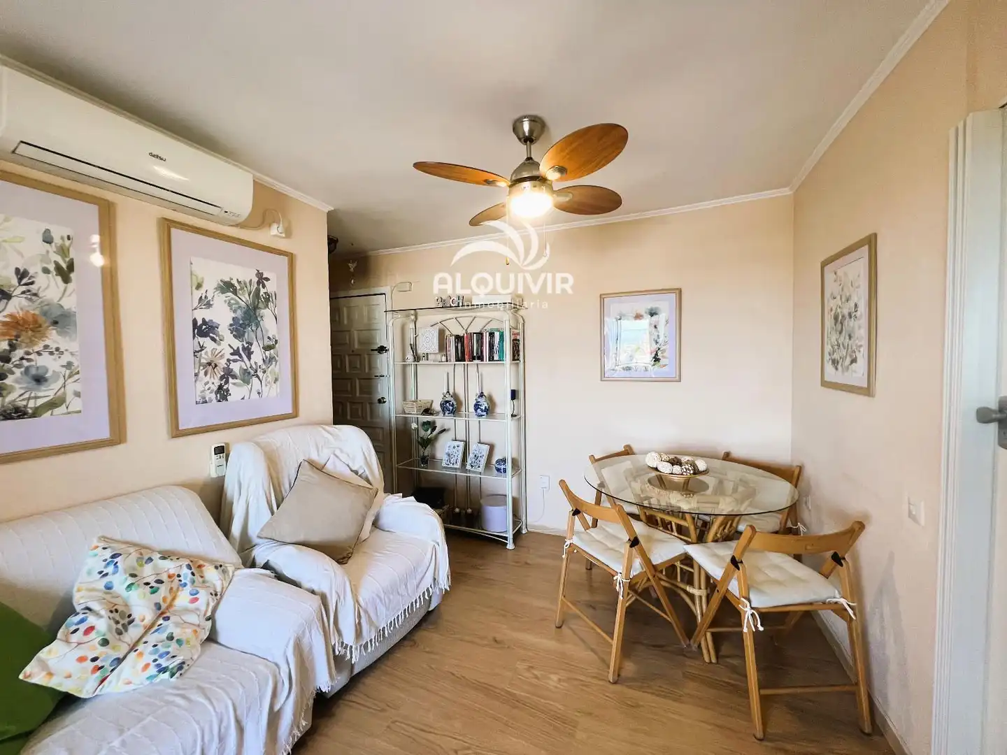 Sala de estar de Piso en venta en Almonte con Aire acondicionado, Terraza y Trastero