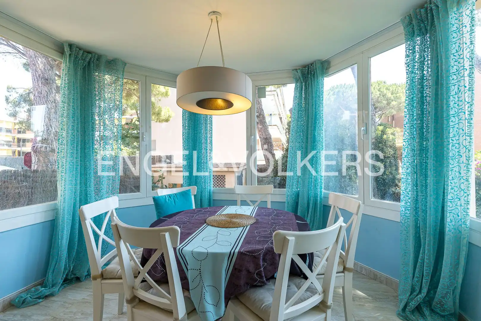 Esszimmer von Einfamilien-Reihenhaus zur Miete in Castelldefels mit Klimaanlage, Heizung und Privatgarten