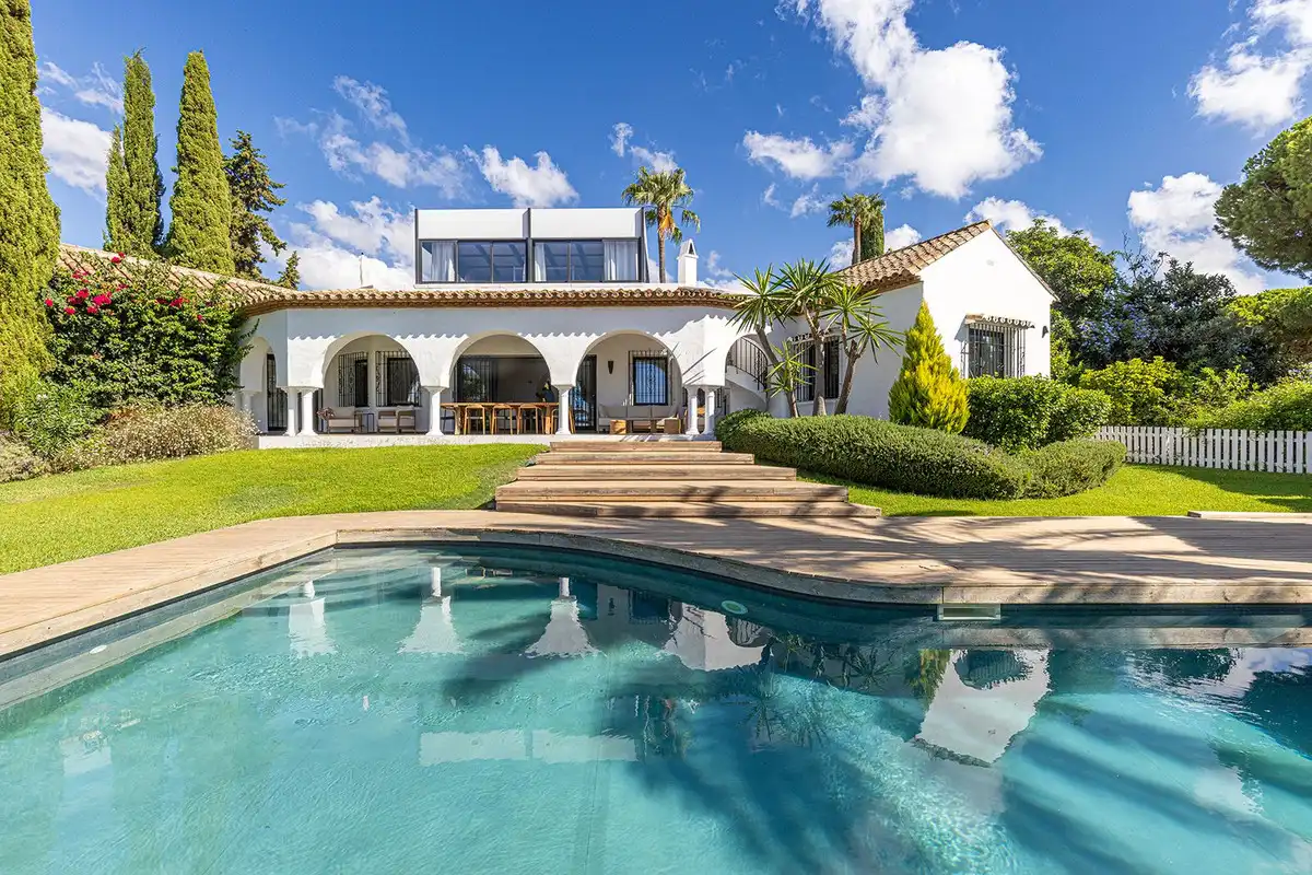 Vista exterior de Casa o xalet en venda en Marbella Centro