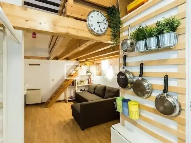 Piso en venta en Madrid con Calefacción, Amueblado y Alarma