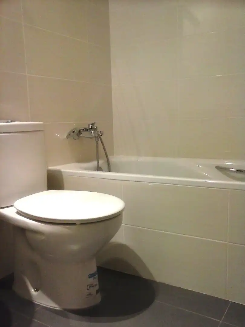 Bathroom of Attic for rent in Zaragoza  with Heating, Furnished and Oven