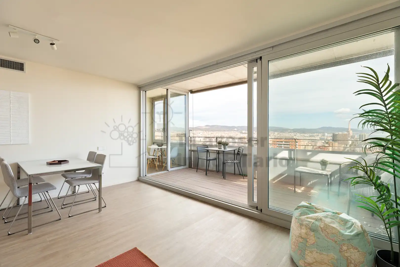 Terraza de Piso en venta en Barcelona con Aire acondicionado, Calefacción y Jardín privado
