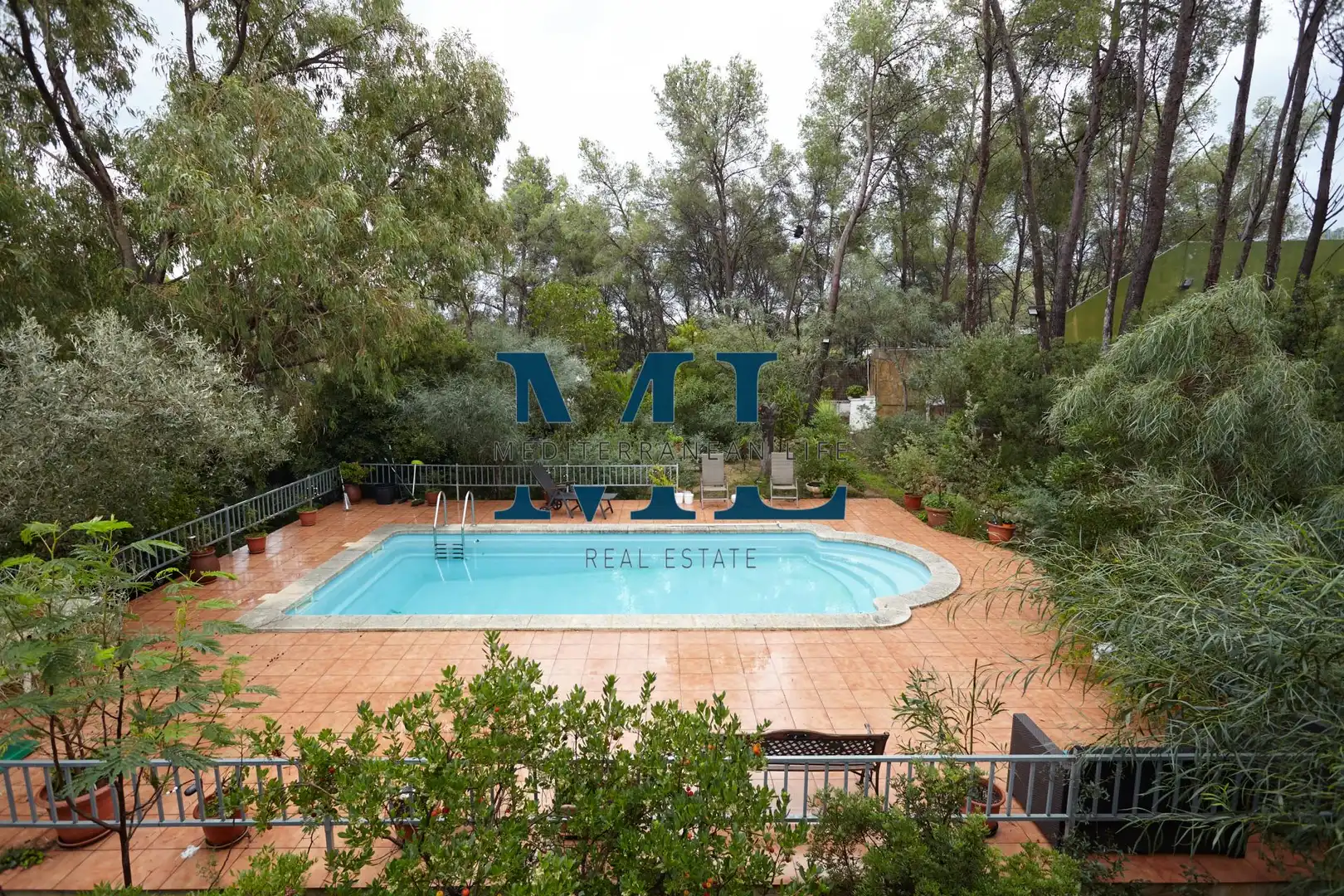 Swimming pool of Houses for sale in Mas Alba