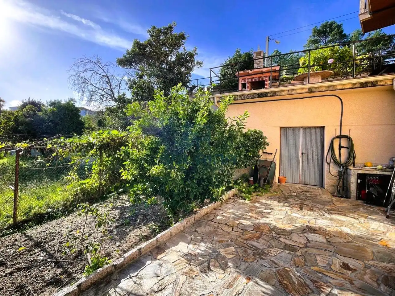 Jardín de Casa o chalet en venta en Ourense Capital  con Calefacción, Jardín privado y Terraza