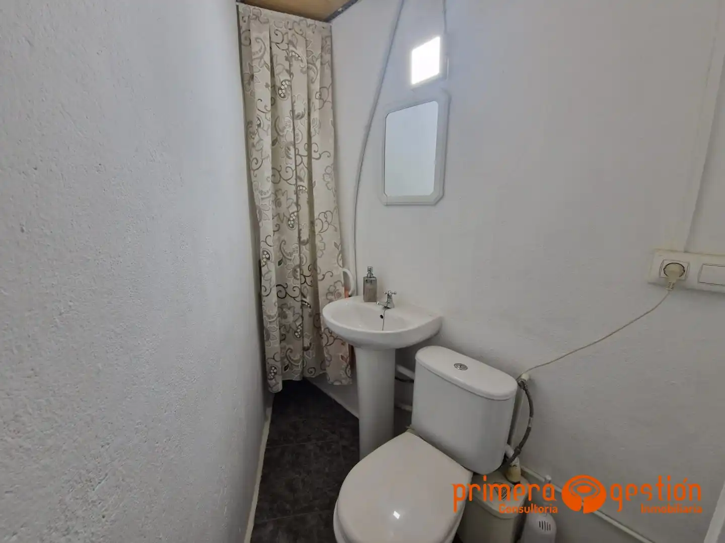Baño de Casa o chalet en venta en Lora del Río con Aire acondicionado, Calefacción y Terraza