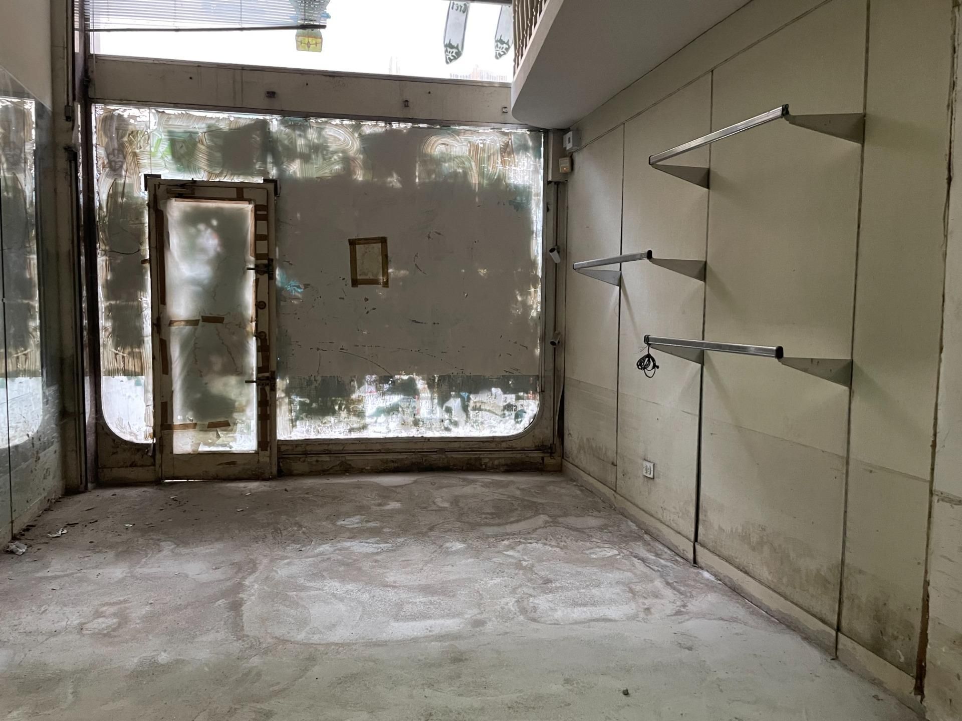 Building for sale in Segovia Capital