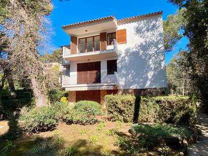 Exterior view of Apartment for sale in Palafrugell  with Parquet flooring, Balcony and Community pool