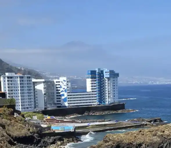 Vista exterior de Piso en venta en Guayonje - Mesa del Mar