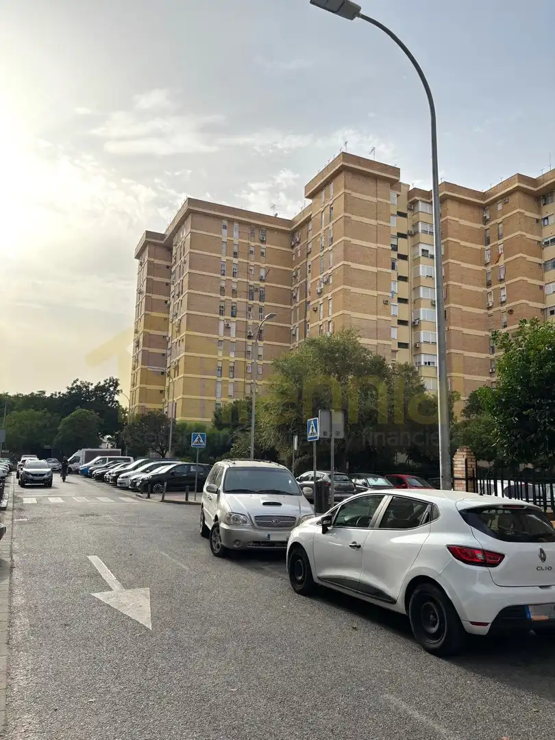 Aparcament de Pis en venda en Sevilla amb Aire condicionat