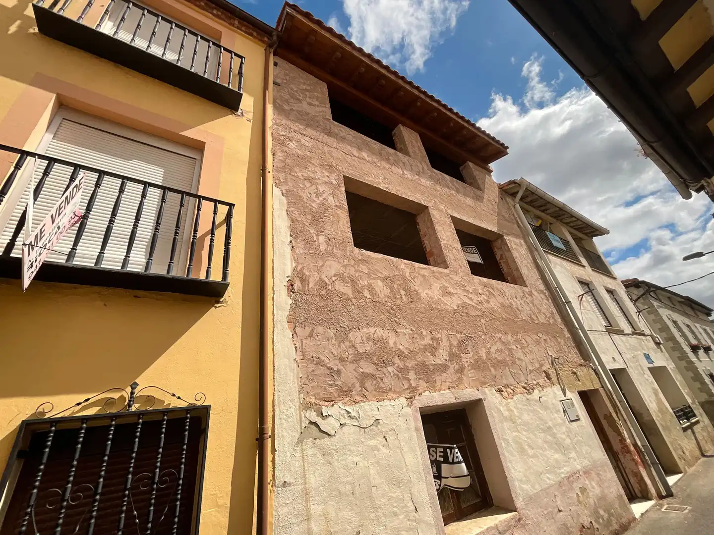 Vista exterior de Casa adosada en venta en Castañares de Rioja