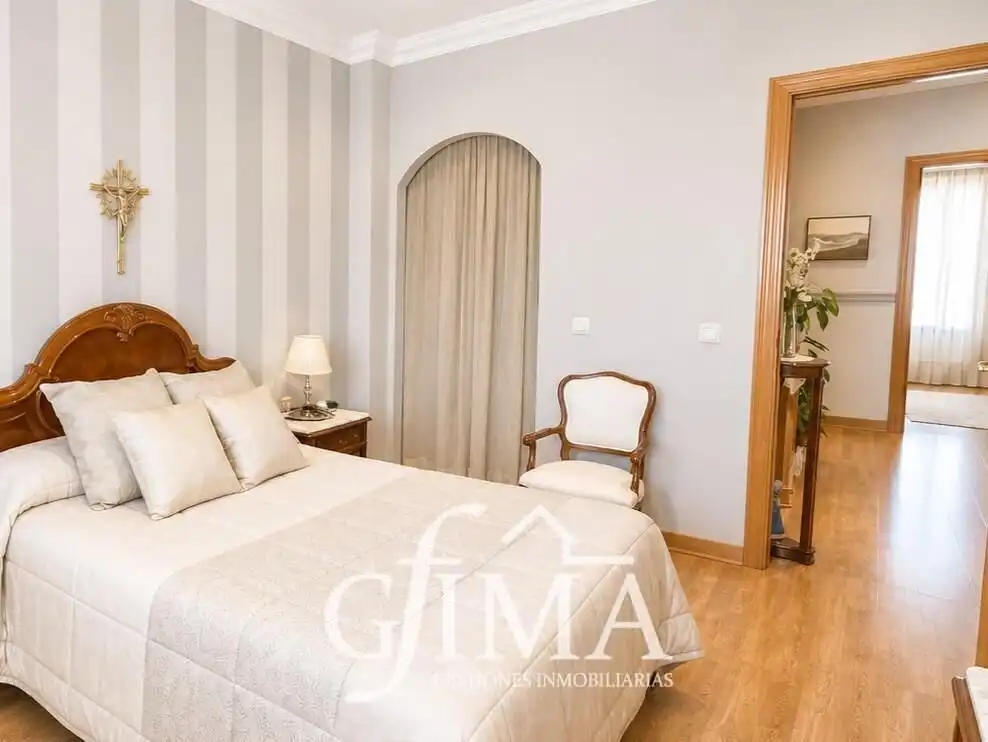 Habitación de Casa o chalet en venta en Tomelloso con Calefacción, Jardín privado y Terraza
