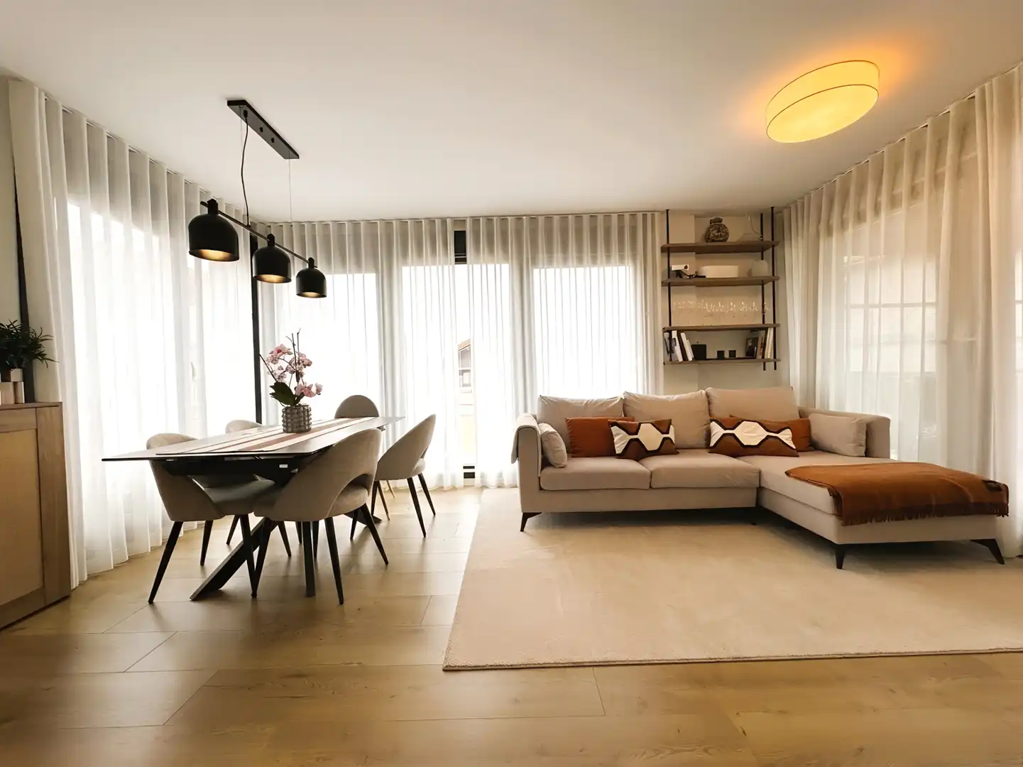Sala de estar de Dúplex en venta en Getxo  con Aire acondicionado, Calefacción y Jardín privado