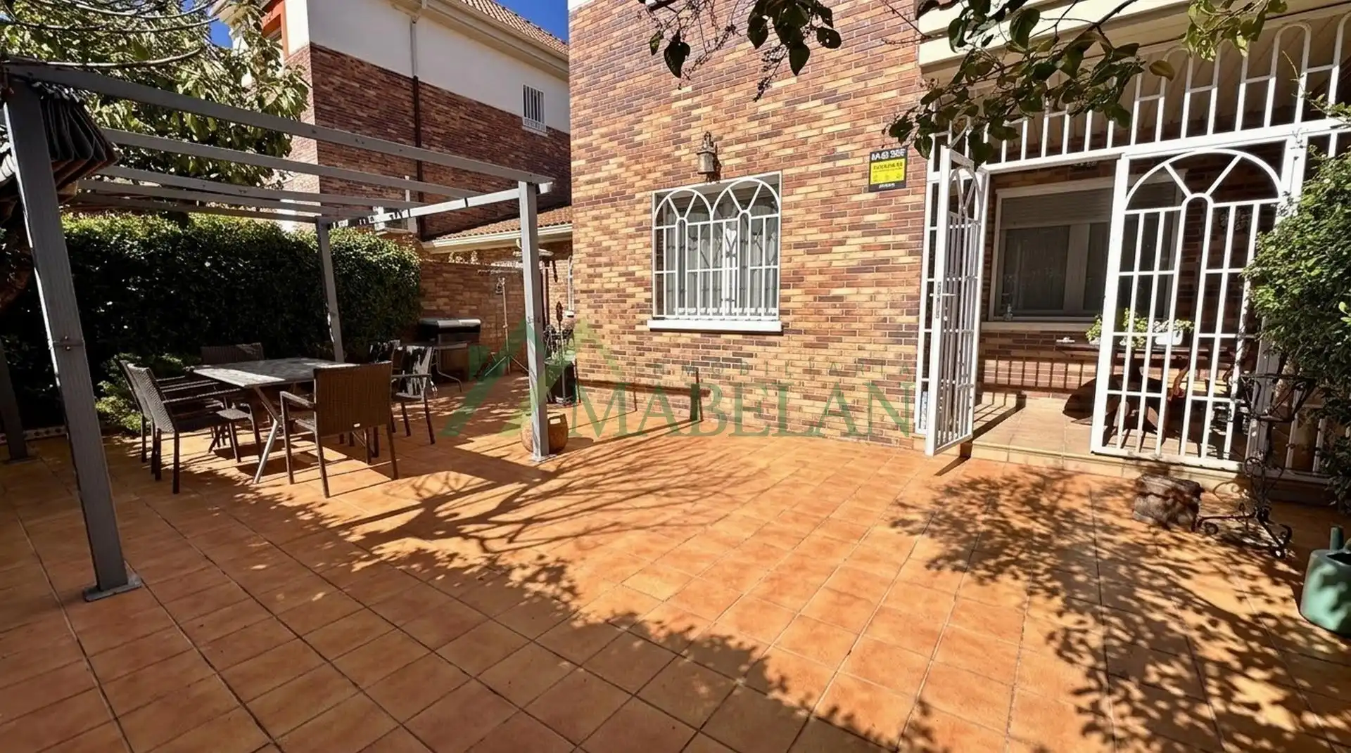 Vista exterior de Casa adosada en venta en Valdemorillo pueblo